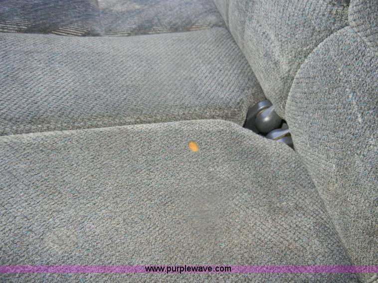 image for item D4950 1999 Honda CR-V LX SUV