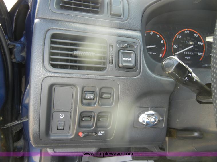 image for item D4950 1999 Honda CR-V LX SUV