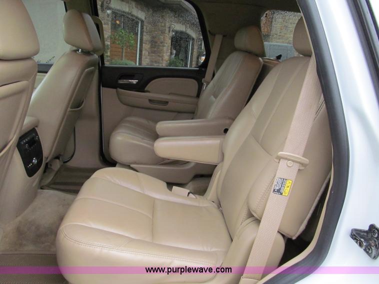 image for item E2014 2007 GMC Yukon Denali SUV