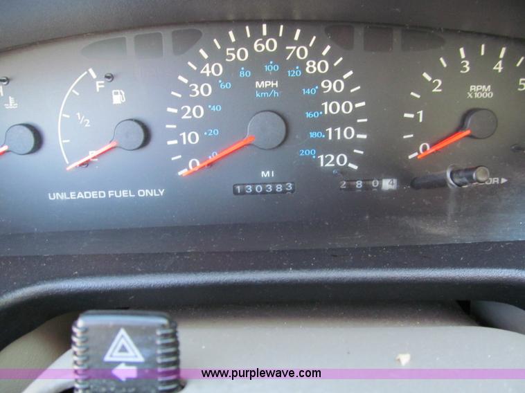 image for item E2175 1995 Plymouth Neon Highline