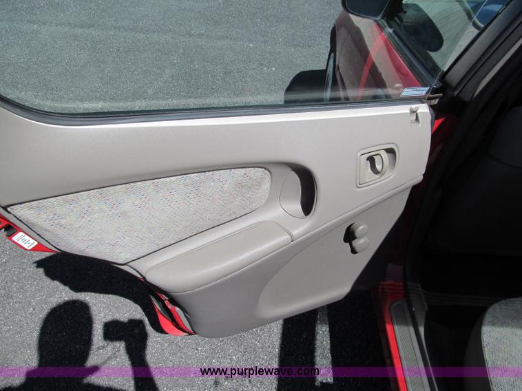 image for item E2175 1995 Plymouth Neon Highline