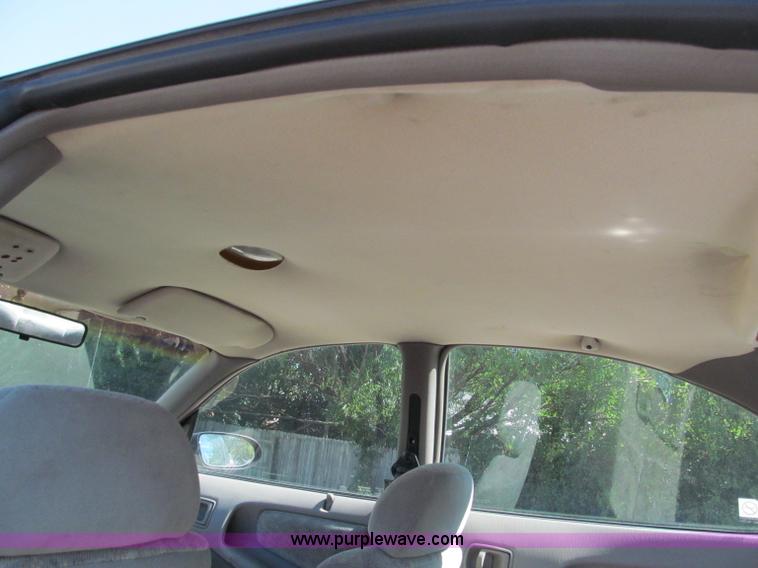 image for item E2175 1995 Plymouth Neon Highline