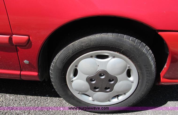 image for item E2175 1995 Plymouth Neon Highline