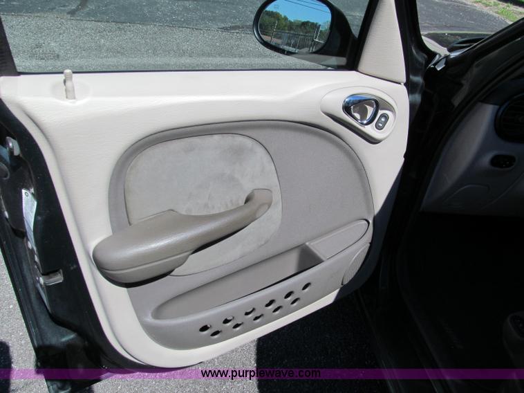 image for item E2176 2001 Chrysler PT Cruiser Limited Edition