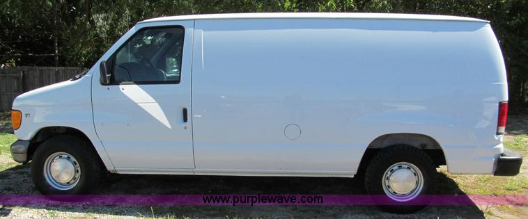 image for item E2177 1998 Ford E150 cargo van