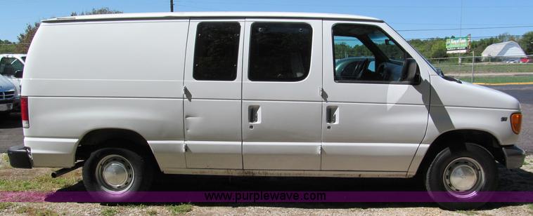 image for item E2177 1998 Ford E150 cargo van