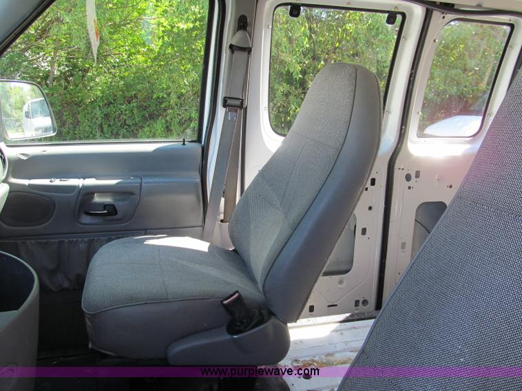 image for item E2177 1998 Ford E150 cargo van
