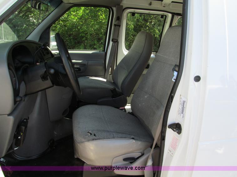 image for item E2177 1998 Ford E150 cargo van