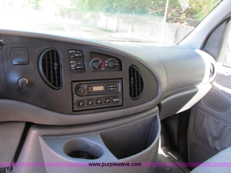 image for item E2177 1998 Ford E150 cargo van