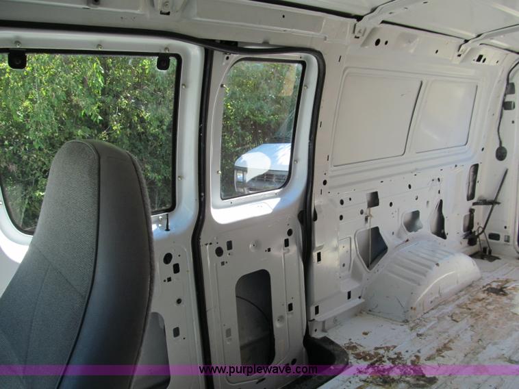 image for item E2177 1998 Ford E150 cargo van