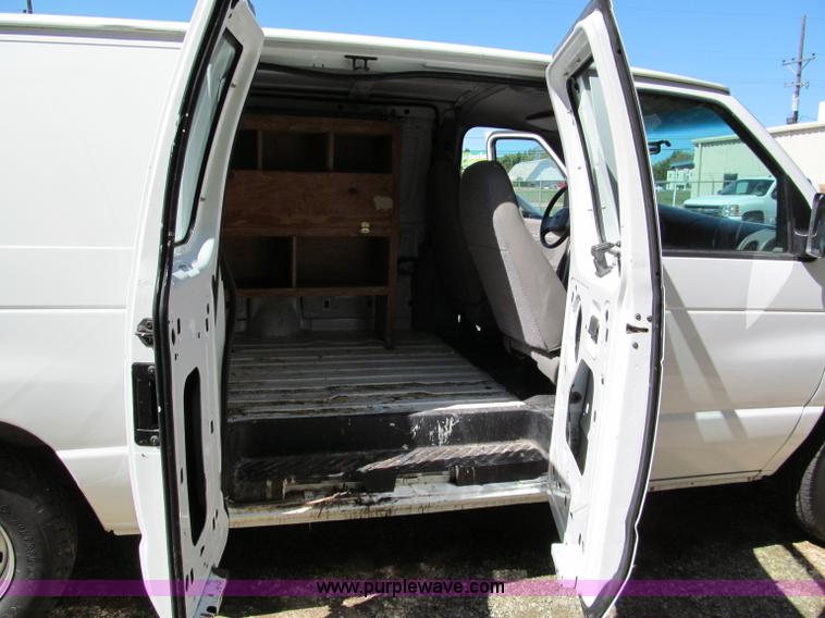 image for item E2177 1998 Ford E150 cargo van
