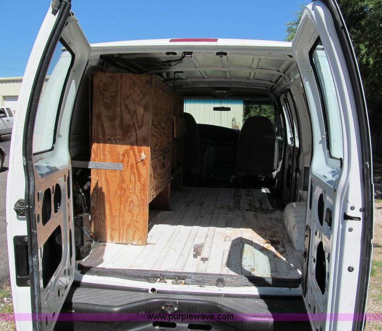 image for item E2177 1998 Ford E150 cargo van