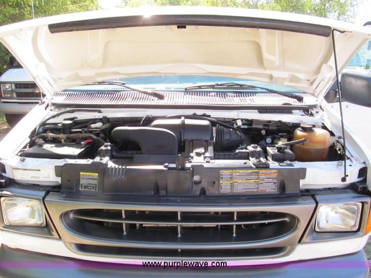 image for item E2177 1998 Ford E150 cargo van