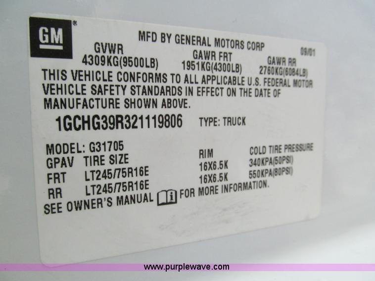 image for item E2178 2002 Chevrolet G3500 extended cargo van