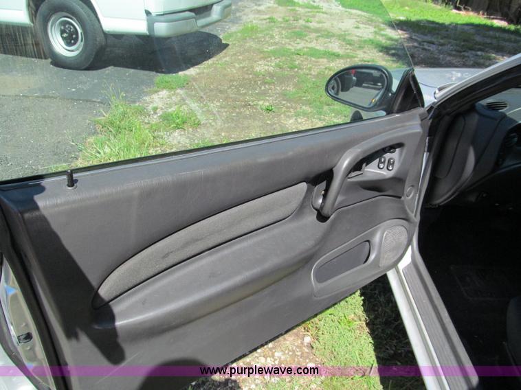 image for item E2179 2001 Ford Escort ZX2