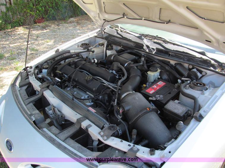 image for item E2179 2001 Ford Escort ZX2