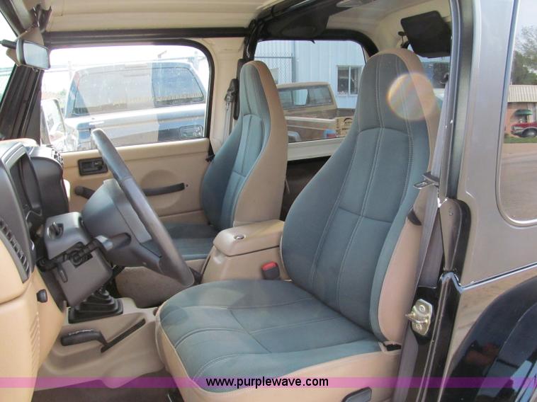 image for item E2183 2000 Jeep Wrangler Sahara SUV