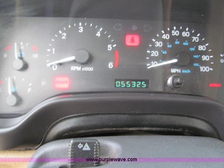 image for item E2183 2000 Jeep Wrangler Sahara SUV