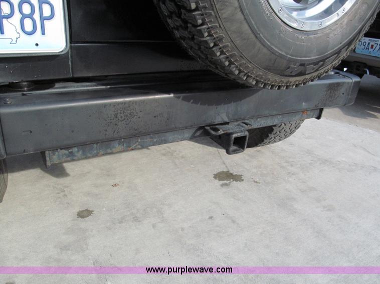 image for item E2183 2000 Jeep Wrangler Sahara SUV