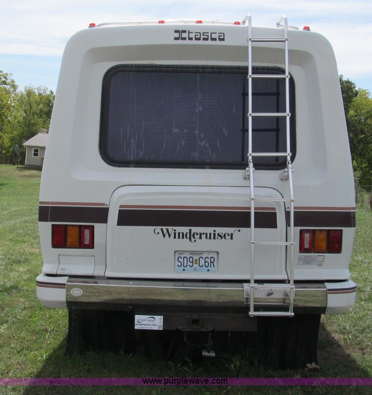 image for item E2192 1985 Chevrolet P30 Wind Cruiser motorhome RV