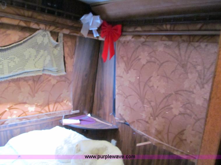 image for item E2192 1985 Chevrolet P30 Wind Cruiser motorhome RV