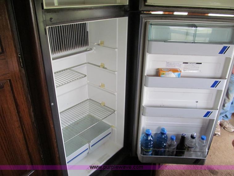 image for item E2192 1985 Chevrolet P30 Wind Cruiser motorhome RV