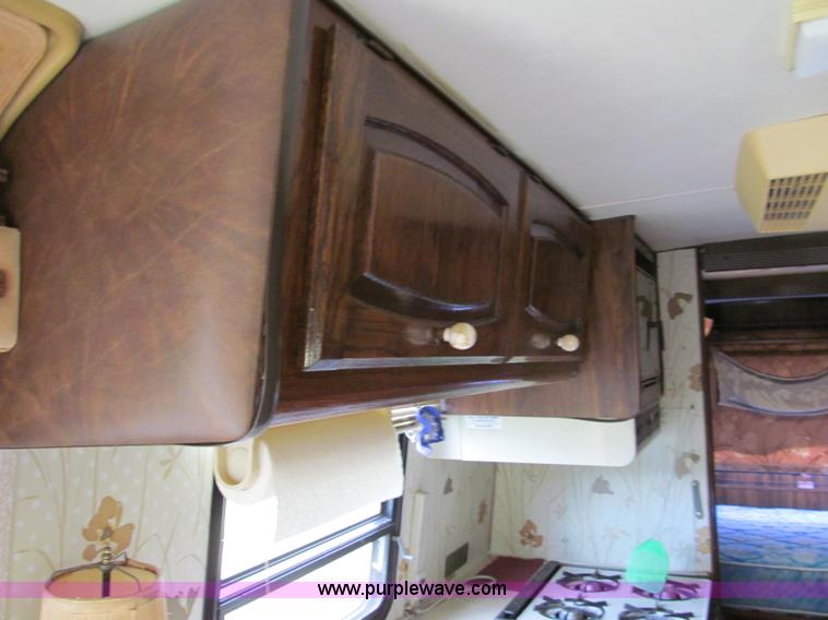 image for item E2192 1985 Chevrolet P30 Wind Cruiser motorhome RV