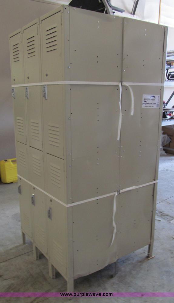 (12) high school lockers in Lone Jack, MO Item E2234 sold Purple Wave