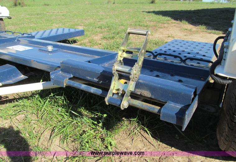 image for item E3513 2010 Master Tow car dolly