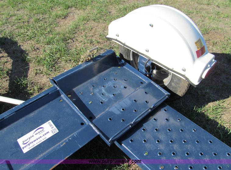 image for item E3513 2010 Master Tow car dolly