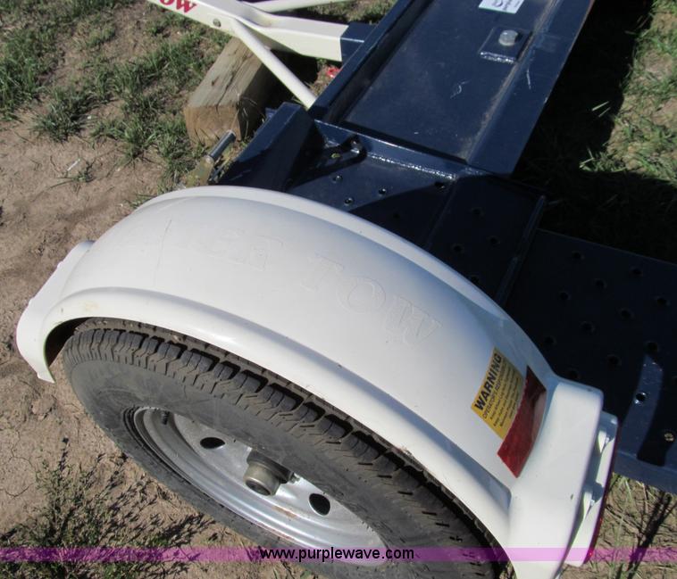 image for item E3513 2010 Master Tow car dolly