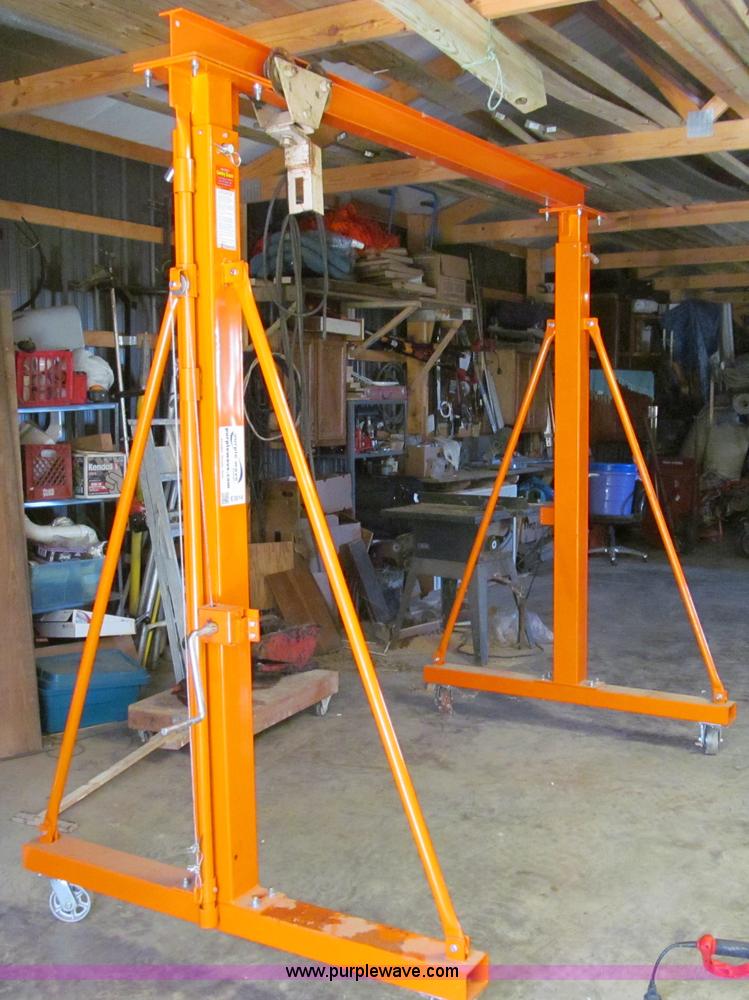 image for item E3514 Grantry hoist