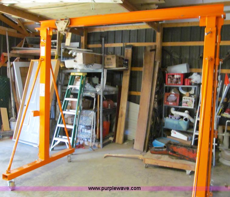 image for item E3514 Grantry hoist