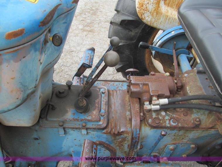 image for item E5512 1981 Ford 3610 tractor