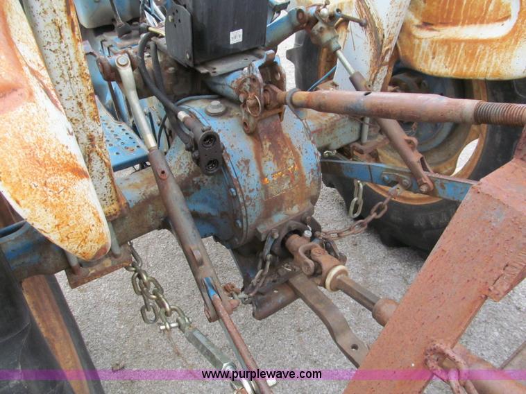 image for item E5512 1981 Ford 3610 tractor