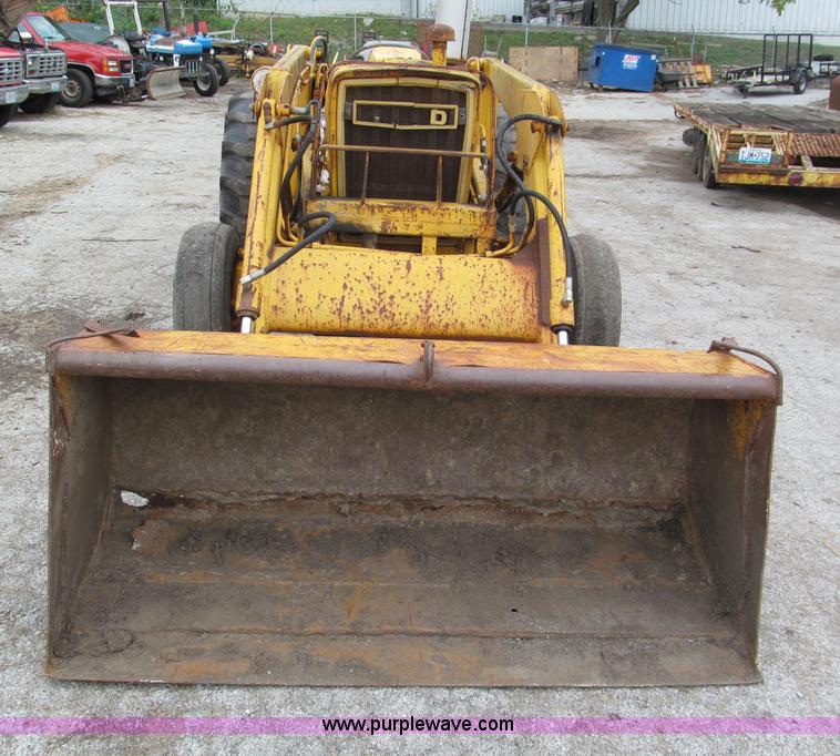 1975 Ford 335 industrial tractor in Kansas City, MO | Item E5514 sold