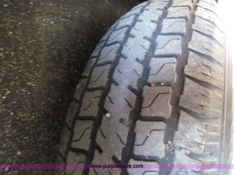 image for item E8036 2009 Haulmark 14' enclosed trailer