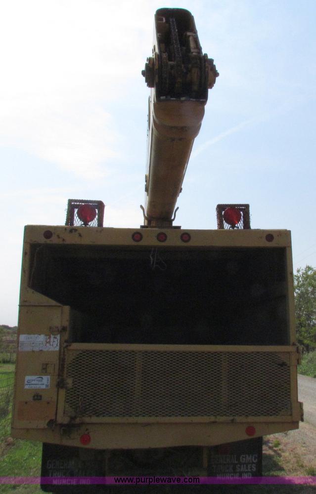 image for item E8047 1984 Ford F700 bucket truck