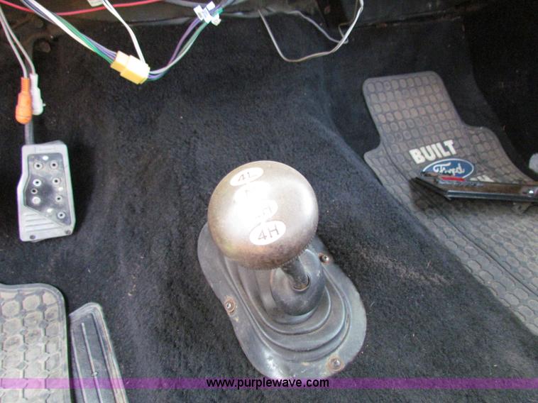 image for item E8048 1977 Ford F150 pickup truck