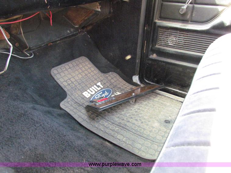 image for item E8048 1977 Ford F150 pickup truck