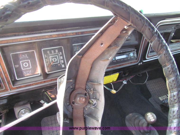 image for item E8048 1977 Ford F150 pickup truck