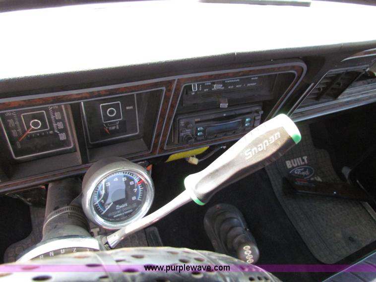 image for item E8048 1977 Ford F150 pickup truck