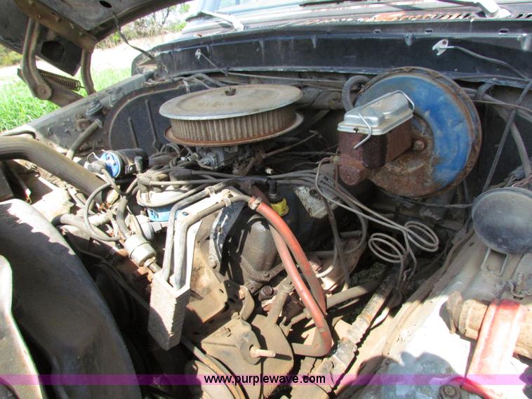 image for item E8048 1977 Ford F150 pickup truck