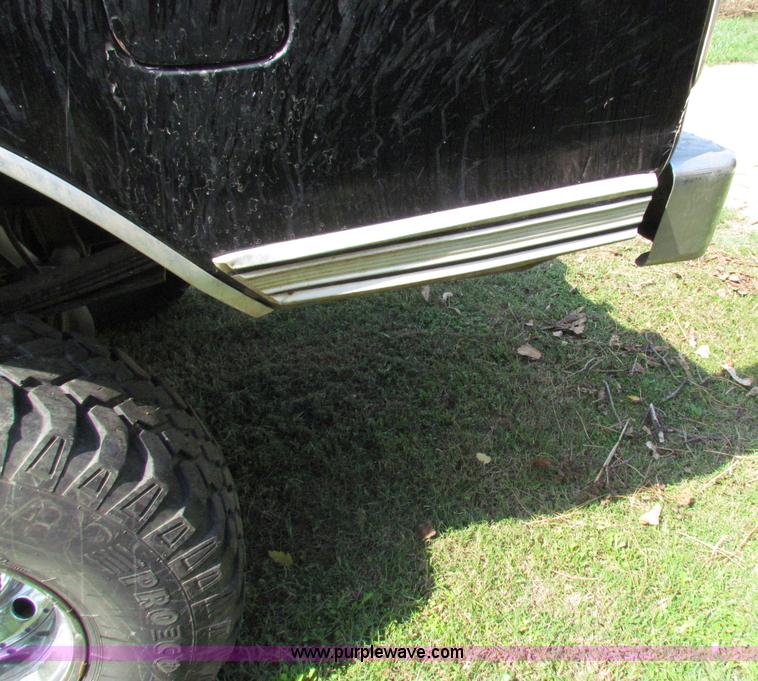 image for item E8048 1977 Ford F150 pickup truck