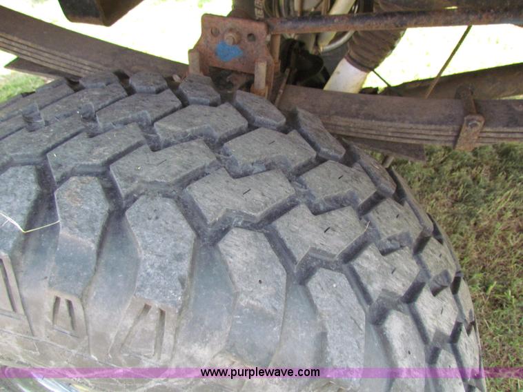 image for item E8048 1977 Ford F150 pickup truck