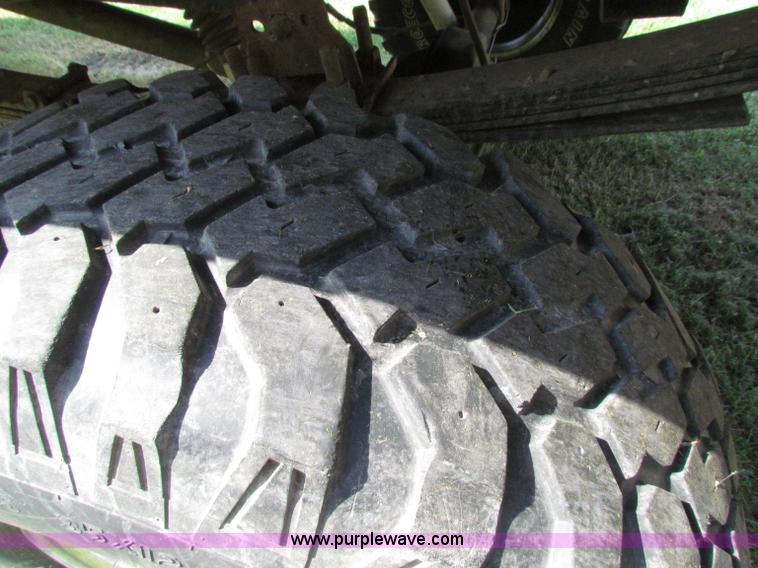 image for item E8048 1977 Ford F150 pickup truck