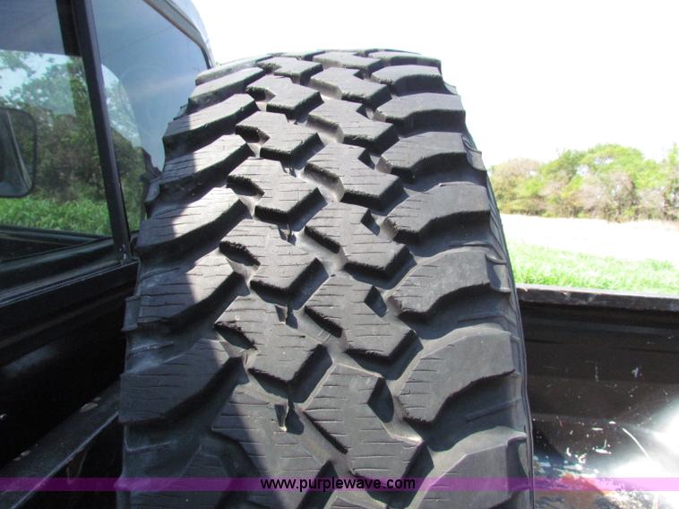 image for item E8048 1977 Ford F150 pickup truck