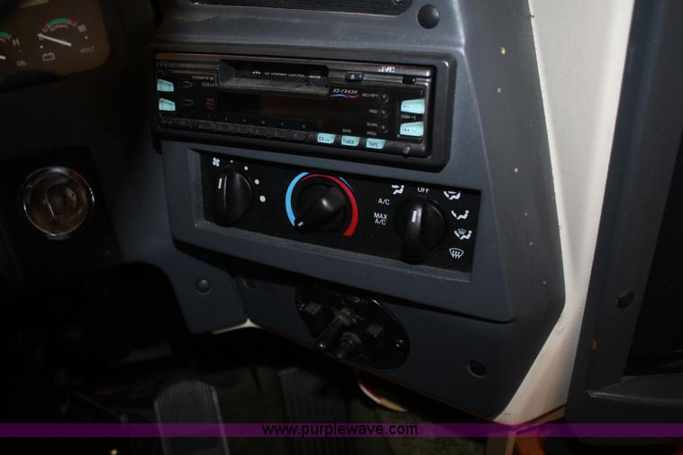 image for item F2588 1997 Freightliner Holiday Rambler Endeavor LE pusher motorhome RV