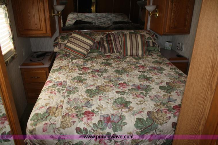 image for item F2588 1997 Freightliner Holiday Rambler Endeavor LE pusher motorhome RV