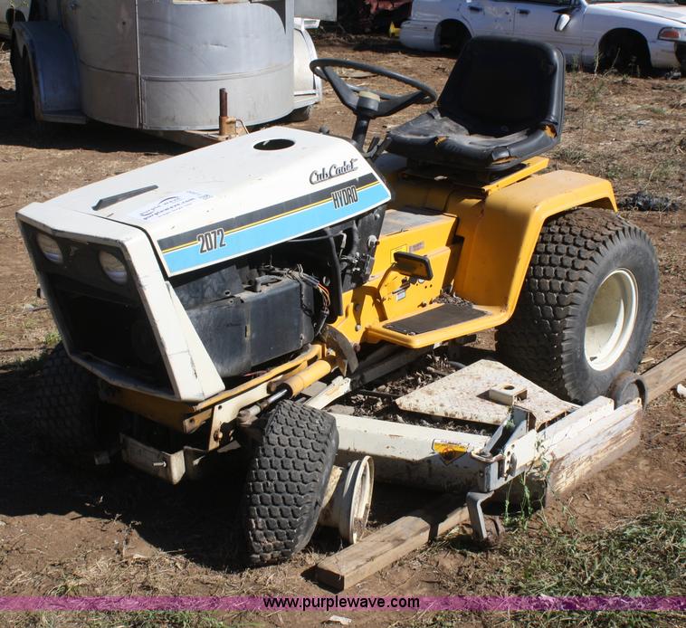 image for item F2593 Cub Cadet 2072 lawn mower